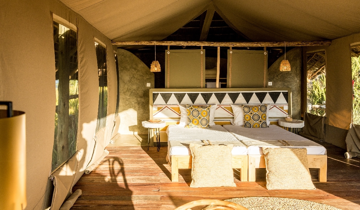 Intérieur d'une tente au camp Olduvai Ndogo